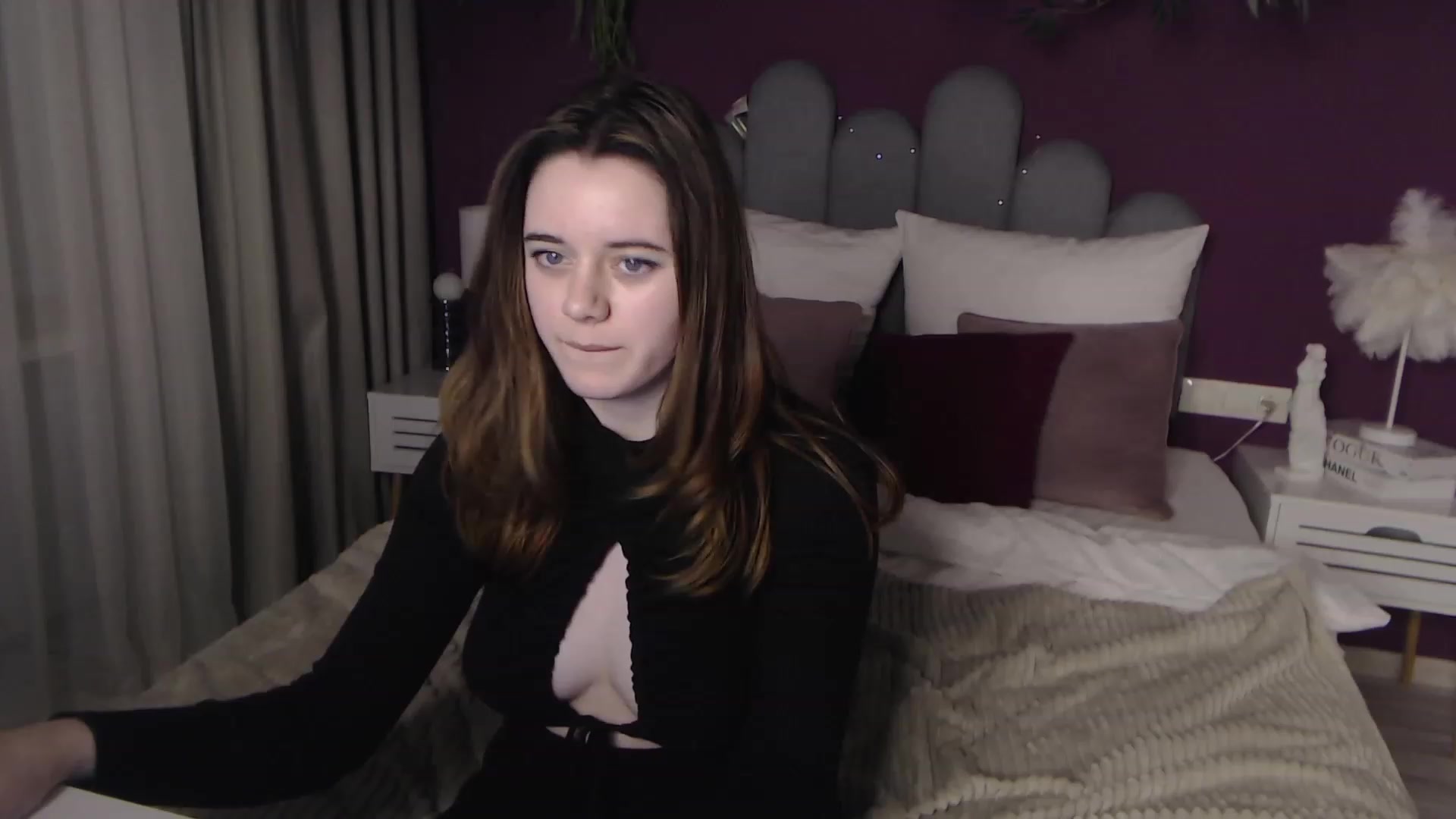 Gallery image thumbnail from JeyEvans's myfreecams stream on, 12/04/2022, 19:32 image 16 of 20