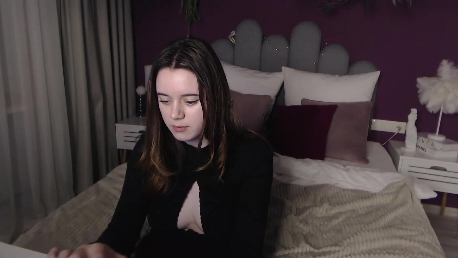 Gallery image thumbnail from JeyEvans's myfreecams stream on, 12/04/2022, 19:32 image 4 of 20
