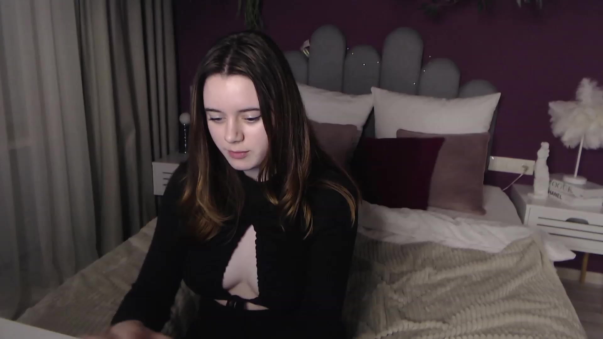 Gallery image thumbnail from JeyEvans's myfreecams stream on, 12/04/2022, 19:32 image 10 of 20