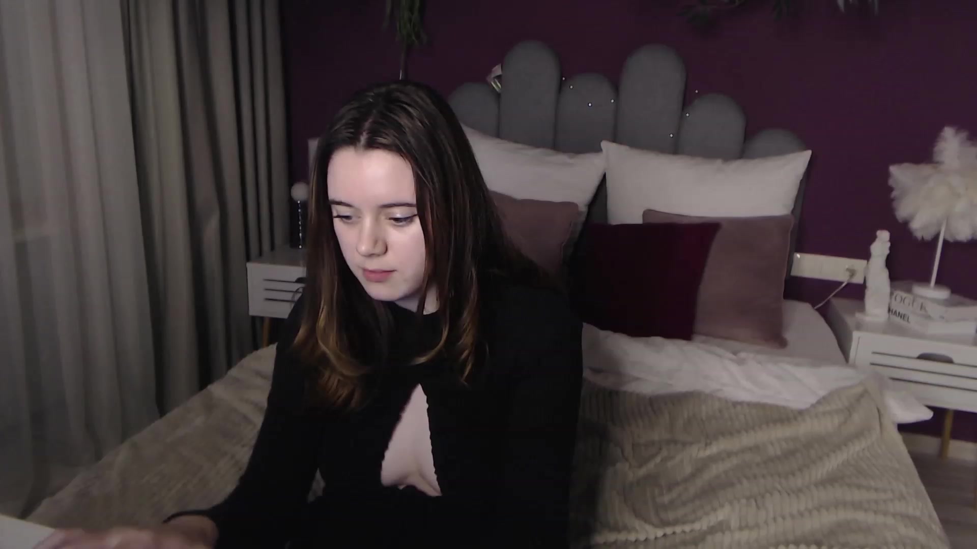 Gallery image thumbnail from JeyEvans's myfreecams stream on, 12/04/2022, 19:32 image 3 of 20