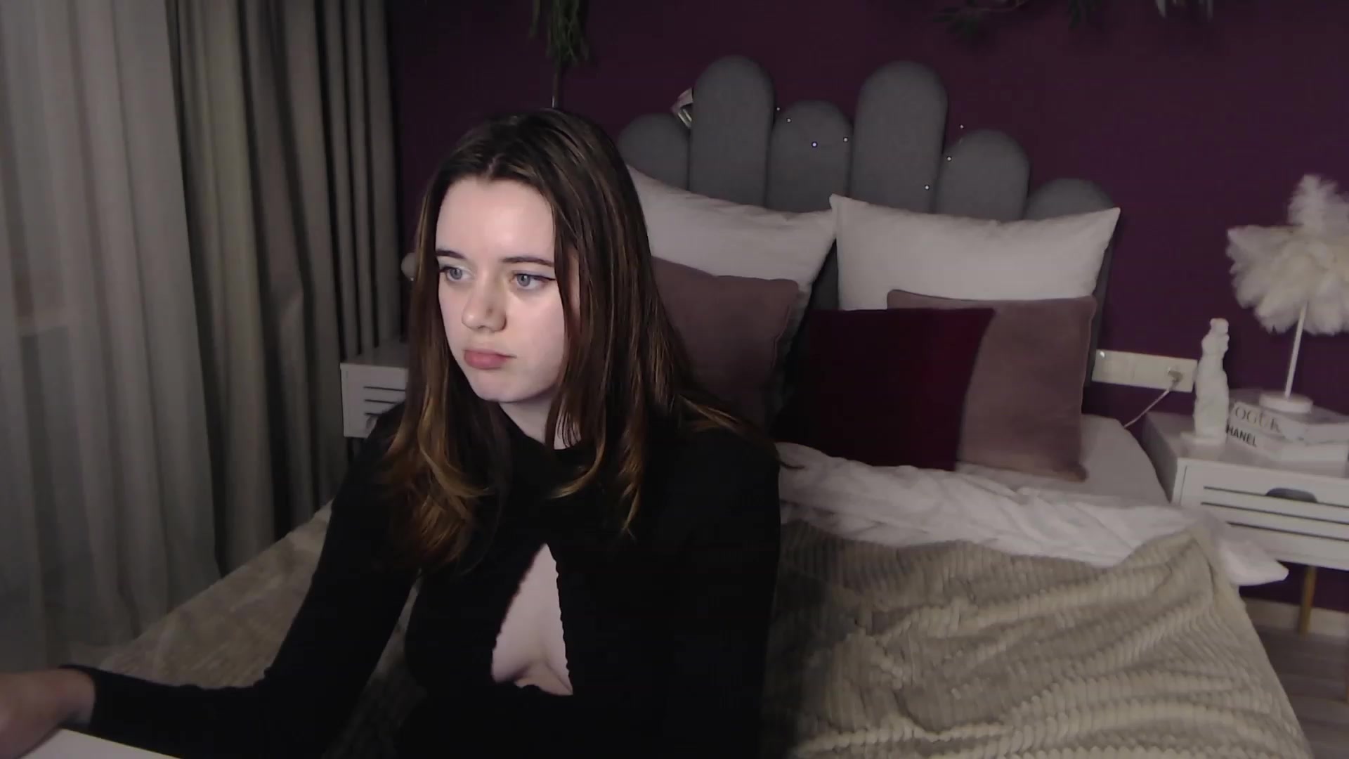 Gallery image thumbnail from JeyEvans's myfreecams stream on, 12/04/2022, 19:32 image 6 of 20