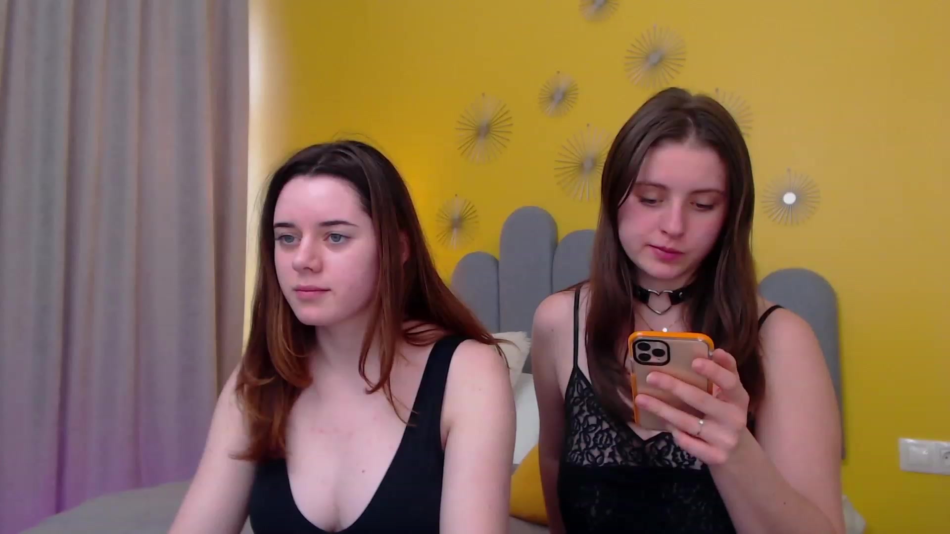 Gallery image thumbnail from JeyEvans's myfreecams stream on, 12/11/2022, 12:08 image 15 of 20