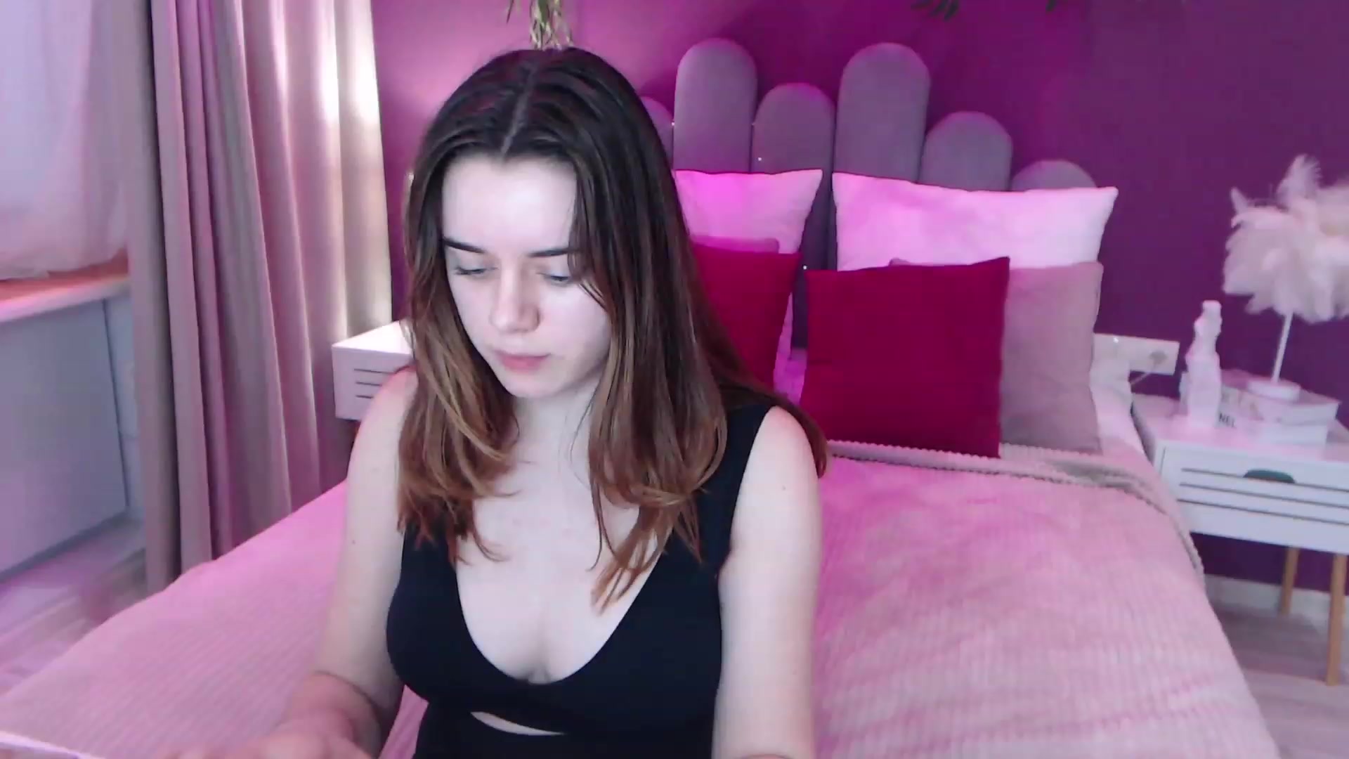 Gallery image thumbnail from JeyEvans's myfreecams stream on, 12/11/2022, 13:49 image 2 of 20