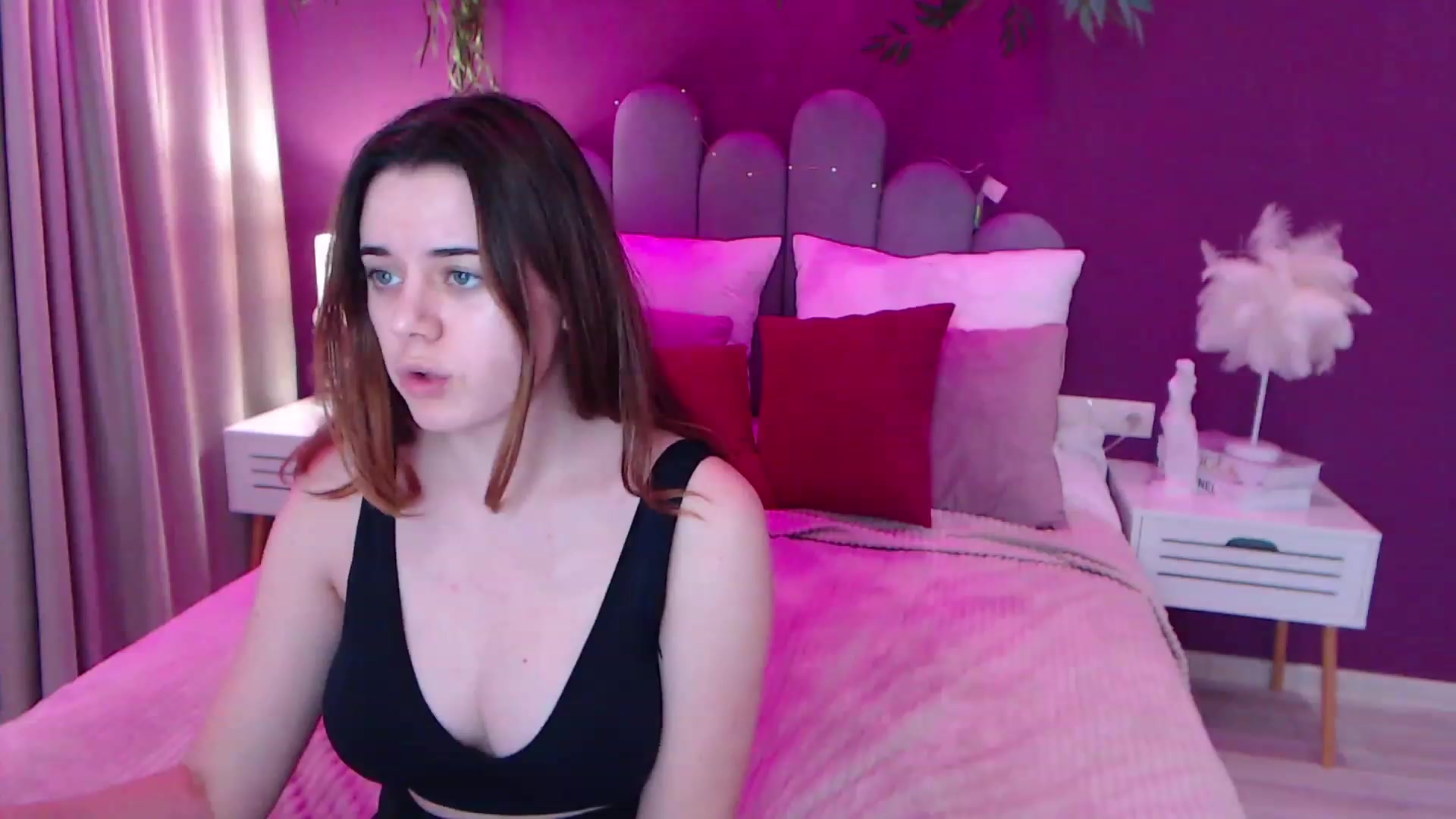 Gallery image thumbnail from JeyEvans's myfreecams stream on, 12/11/2022, 15:19 image 18 of 20