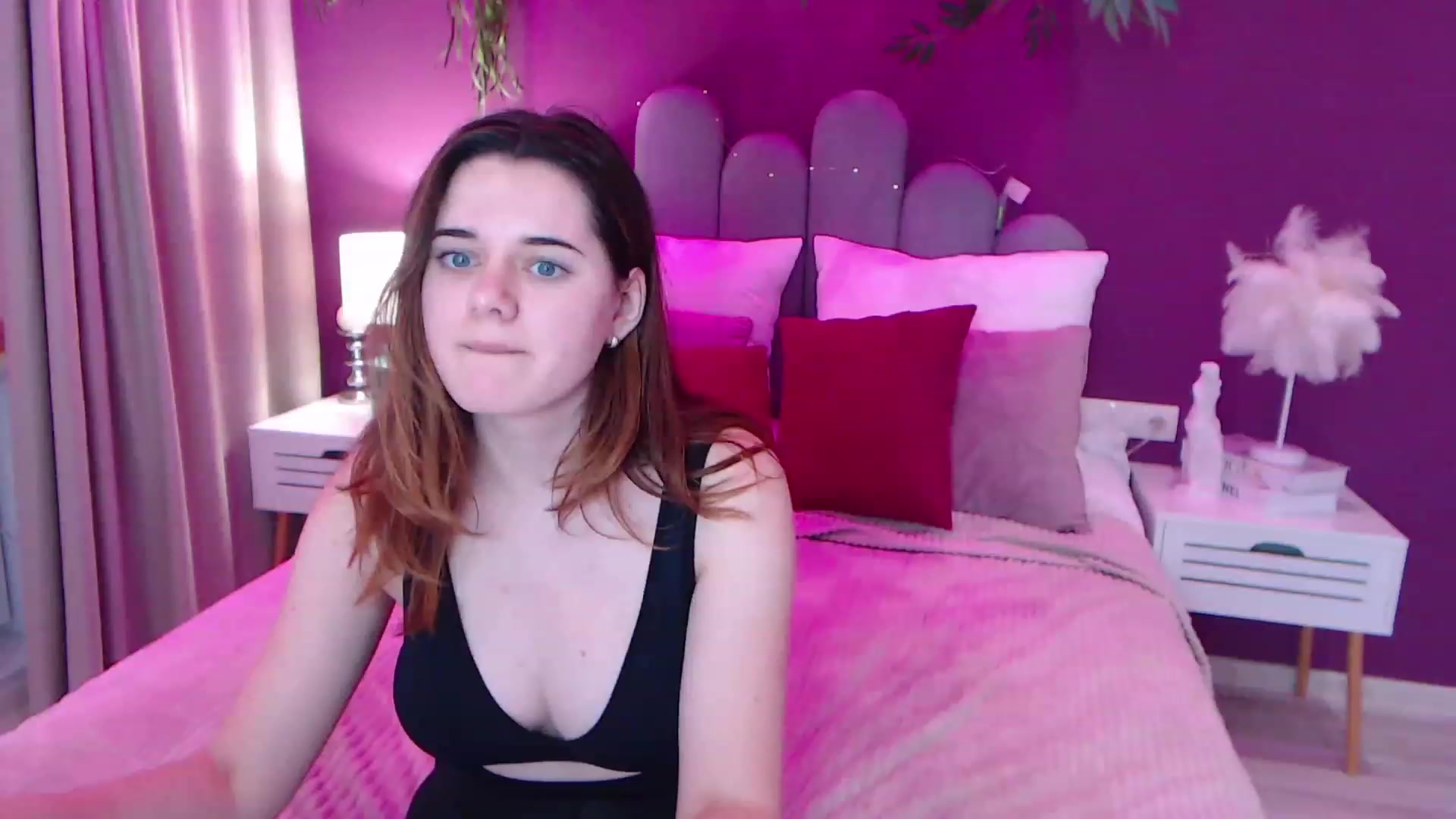 Gallery image thumbnail from JeyEvans's myfreecams stream on, 12/11/2022, 15:19 image 10 of 20