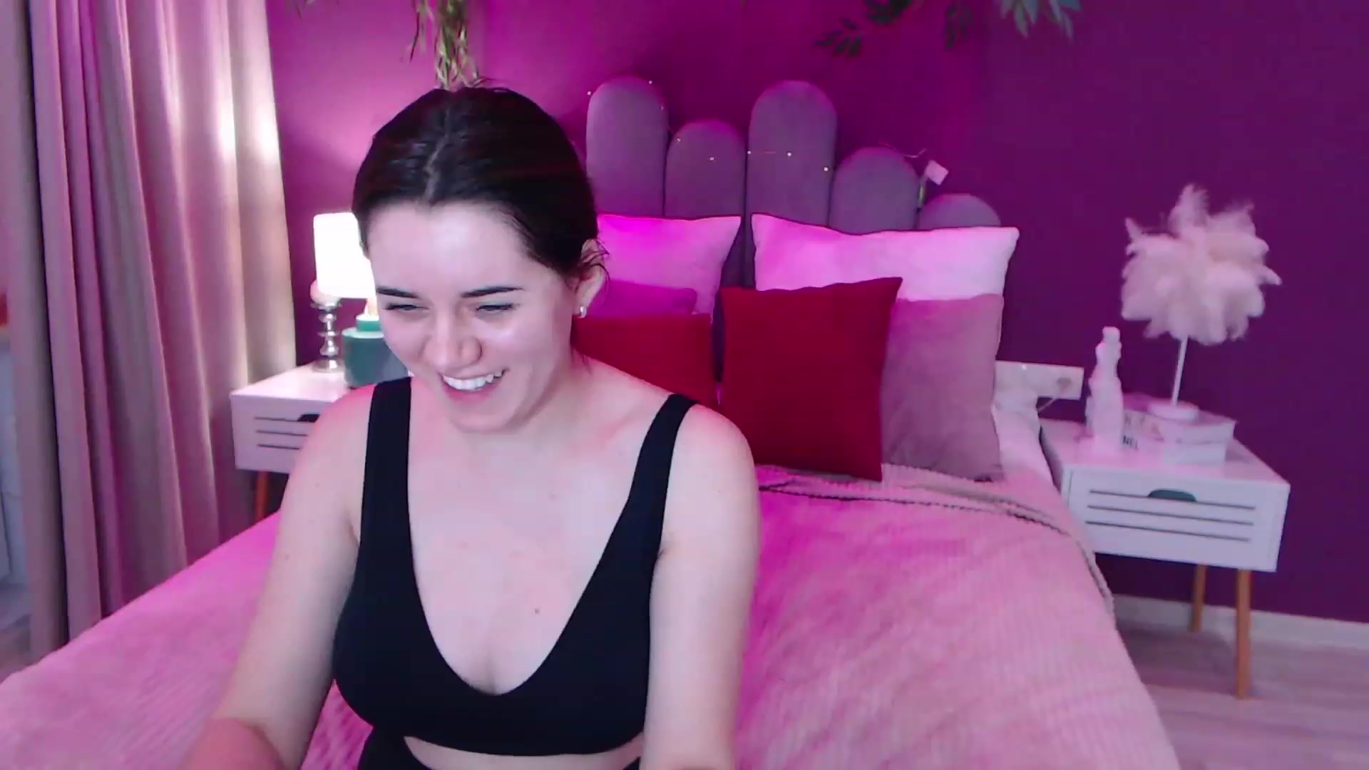 Gallery image thumbnail from JeyEvans's myfreecams stream on, 12/11/2022, 16:32 image 8 of 20