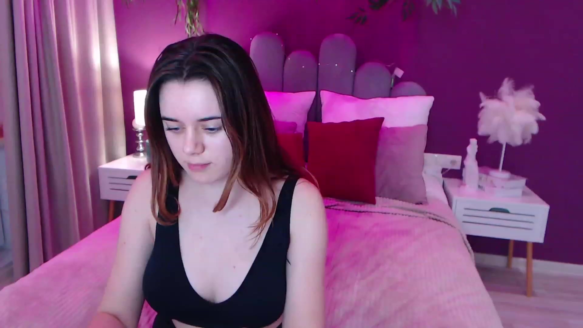 Gallery image thumbnail from JeyEvans's myfreecams stream on, 12/11/2022, 16:32 image 10 of 20