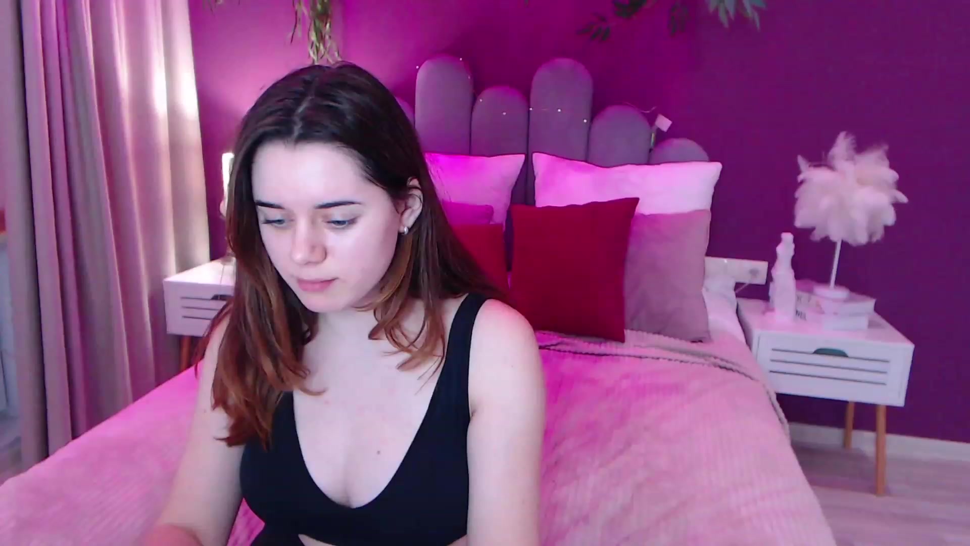 Gallery image thumbnail from JeyEvans's myfreecams stream on, 12/11/2022, 16:32 image 2 of 20