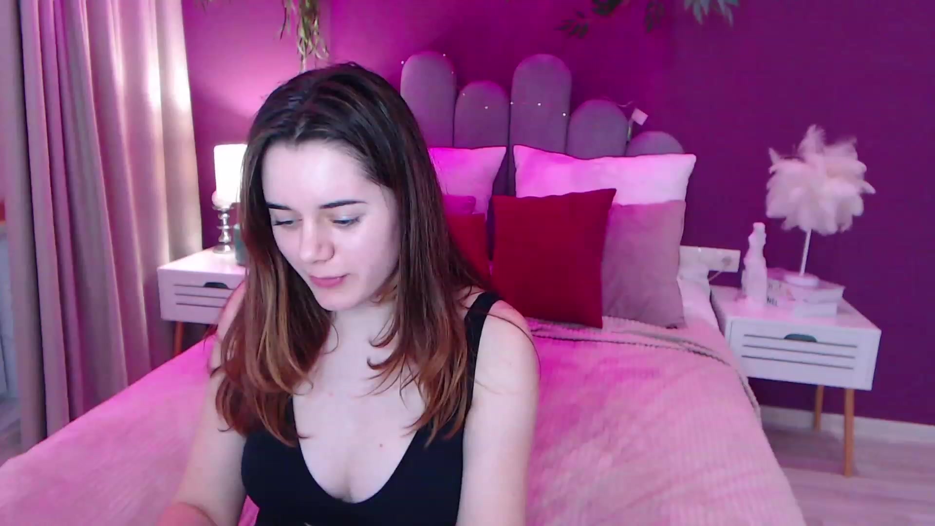 Gallery image thumbnail from JeyEvans's myfreecams stream on, 12/11/2022, 16:32 image 19 of 20