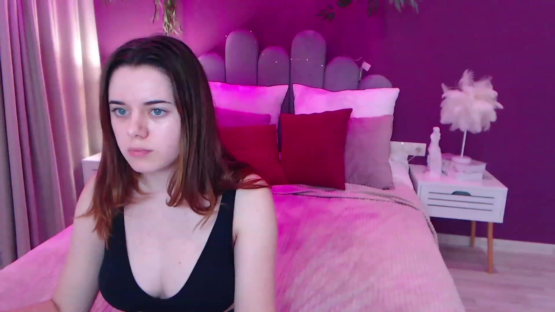 Gallery image thumbnail from JeyEvans's myfreecams stream on, 12/11/2022, 18:01 image 11 of 20