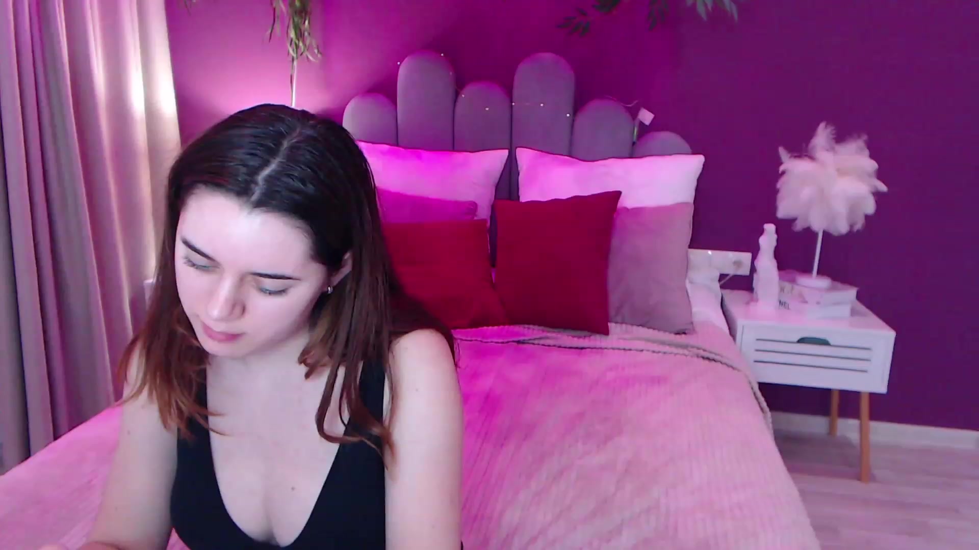 Gallery image thumbnail from JeyEvans's myfreecams stream on, 12/11/2022, 18:01 image 16 of 20