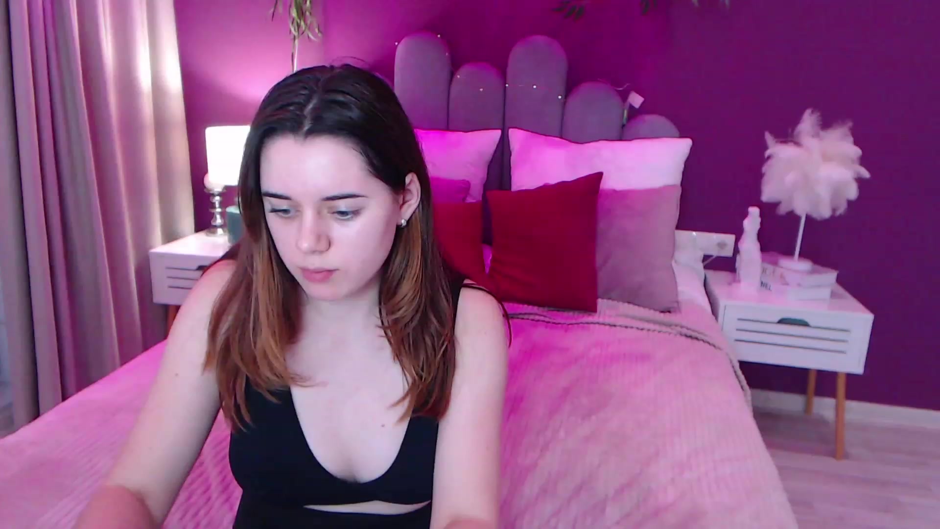 Gallery image thumbnail from JeyEvans's myfreecams stream on, 12/11/2022, 19:07 image 16 of 20