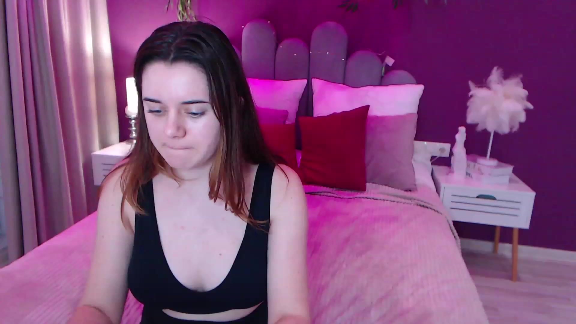 Gallery image thumbnail from JeyEvans's myfreecams stream on, 12/11/2022, 19:07 image 14 of 20