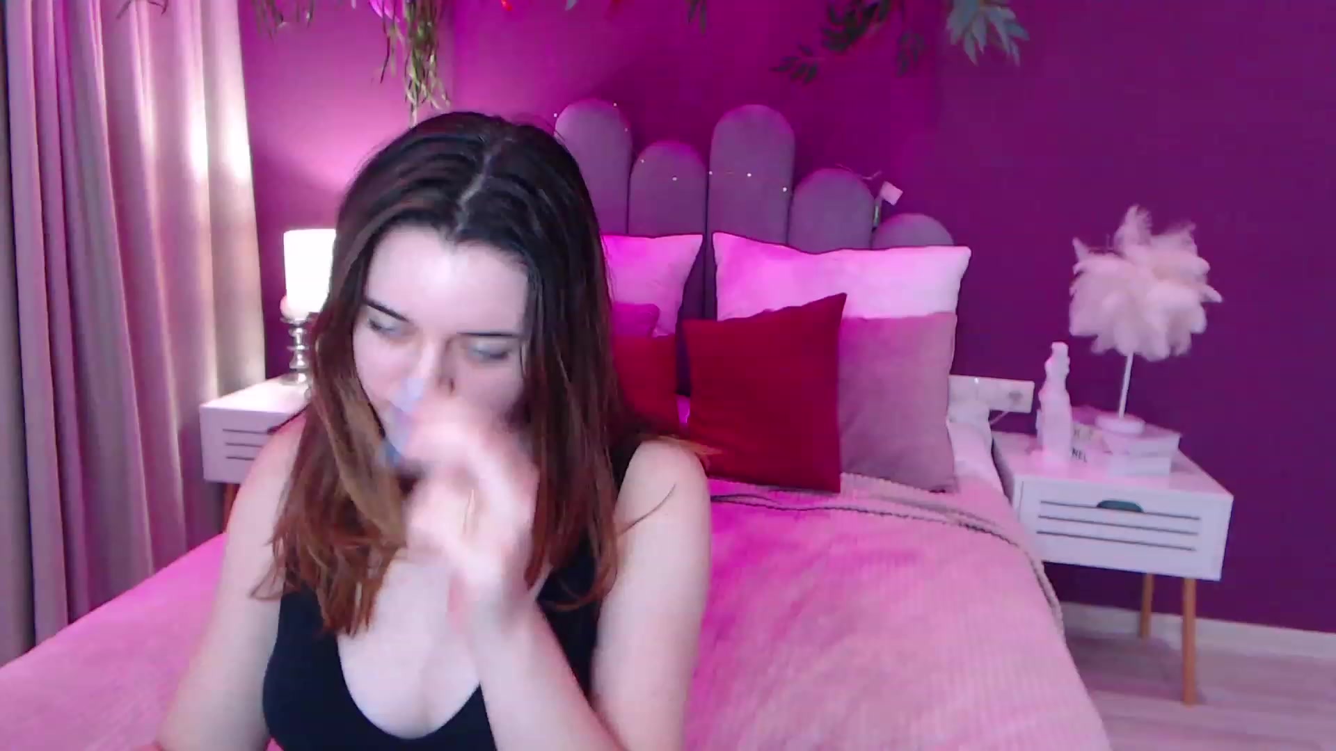 Gallery image thumbnail from JeyEvans's myfreecams stream on, 12/11/2022, 19:07 image 1 of 20