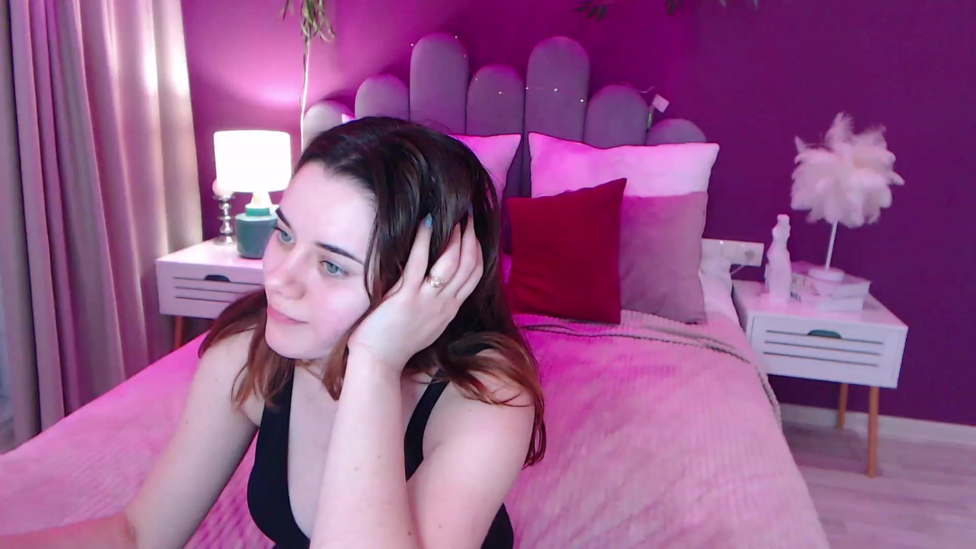 Gallery image thumbnail from JeyEvans's myfreecams stream on, 12/11/2022, 19:07 image 8 of 20