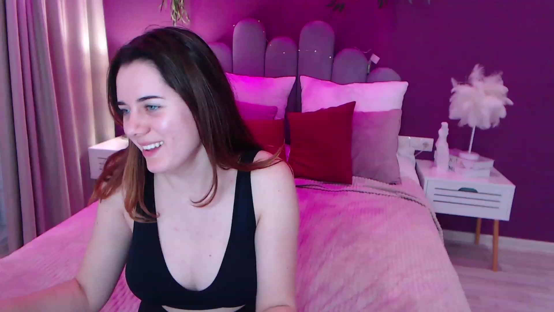 Gallery image thumbnail from JeyEvans's myfreecams stream on, 12/11/2022, 19:07 image 11 of 20
