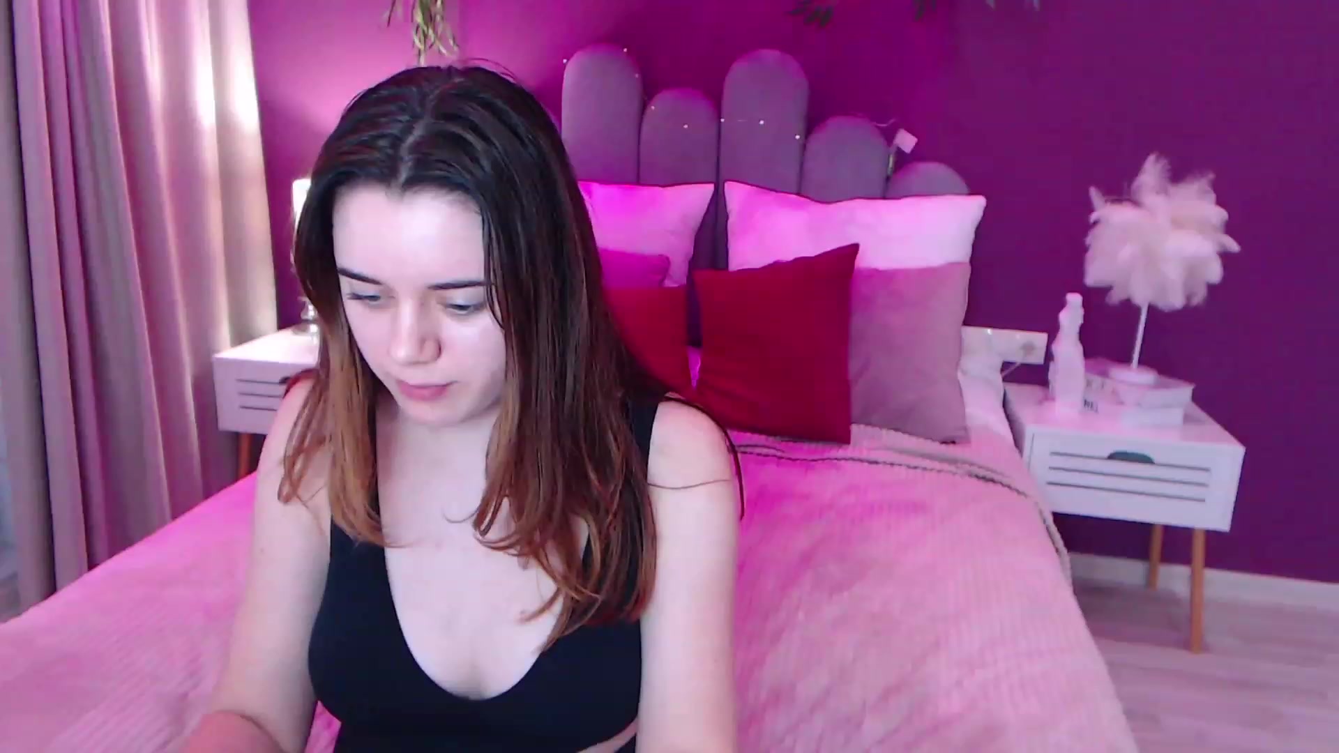 Gallery image thumbnail from JeyEvans's myfreecams stream on, 12/11/2022, 19:07 image 15 of 20