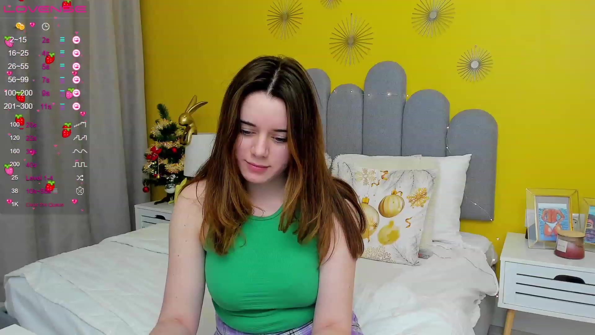 Gallery image thumbnail from JeyEvans's myfreecams stream on, 12/22/2022, 01:47 image 12 of 20