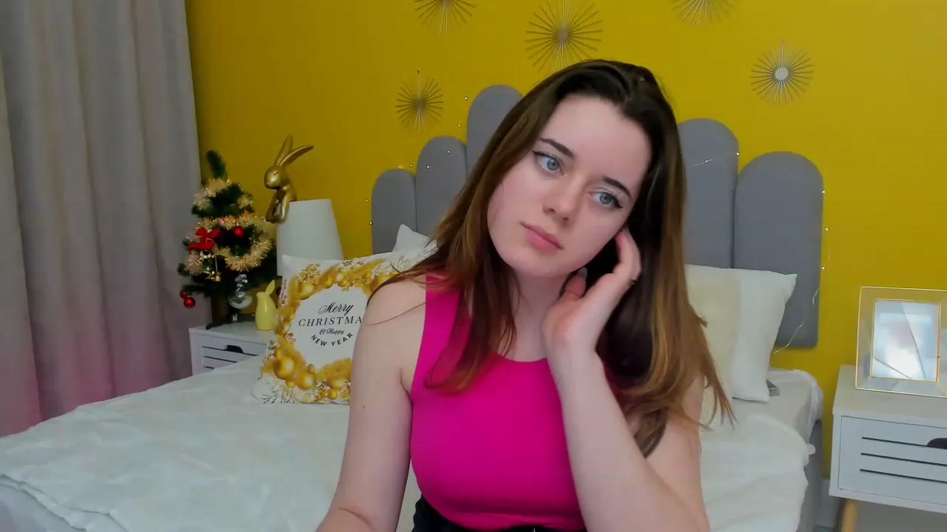 Gallery image thumbnail from JeyEvans's myfreecams stream on, 12/23/2022, 24:21 image 1 of 20