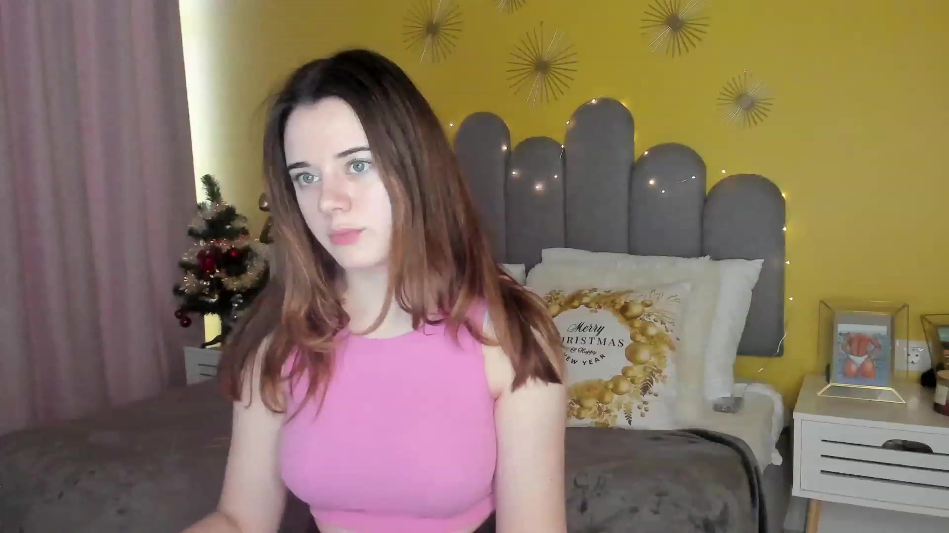 Gallery image thumbnail from JeyEvans's myfreecams stream on, 12/23/2022, 14:40 image 5 of 20