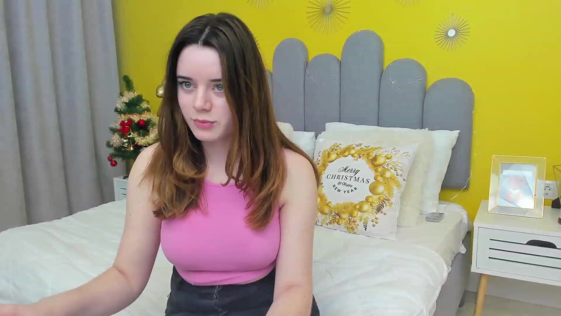Gallery image thumbnail from JeyEvans's myfreecams stream on, 12/23/2022, 14:40 image 13 of 20