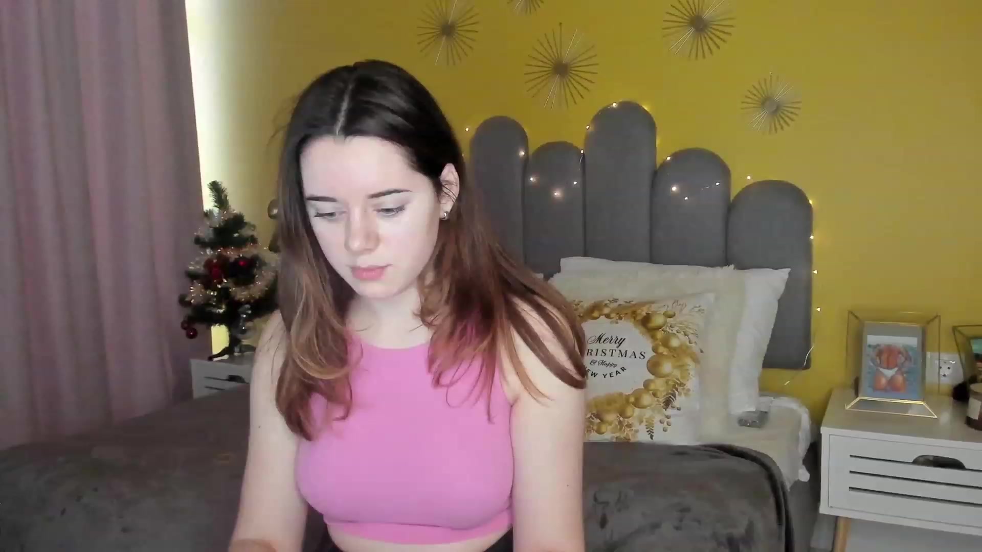 Gallery image thumbnail from JeyEvans's myfreecams stream on, 12/23/2022, 14:40 image 3 of 20