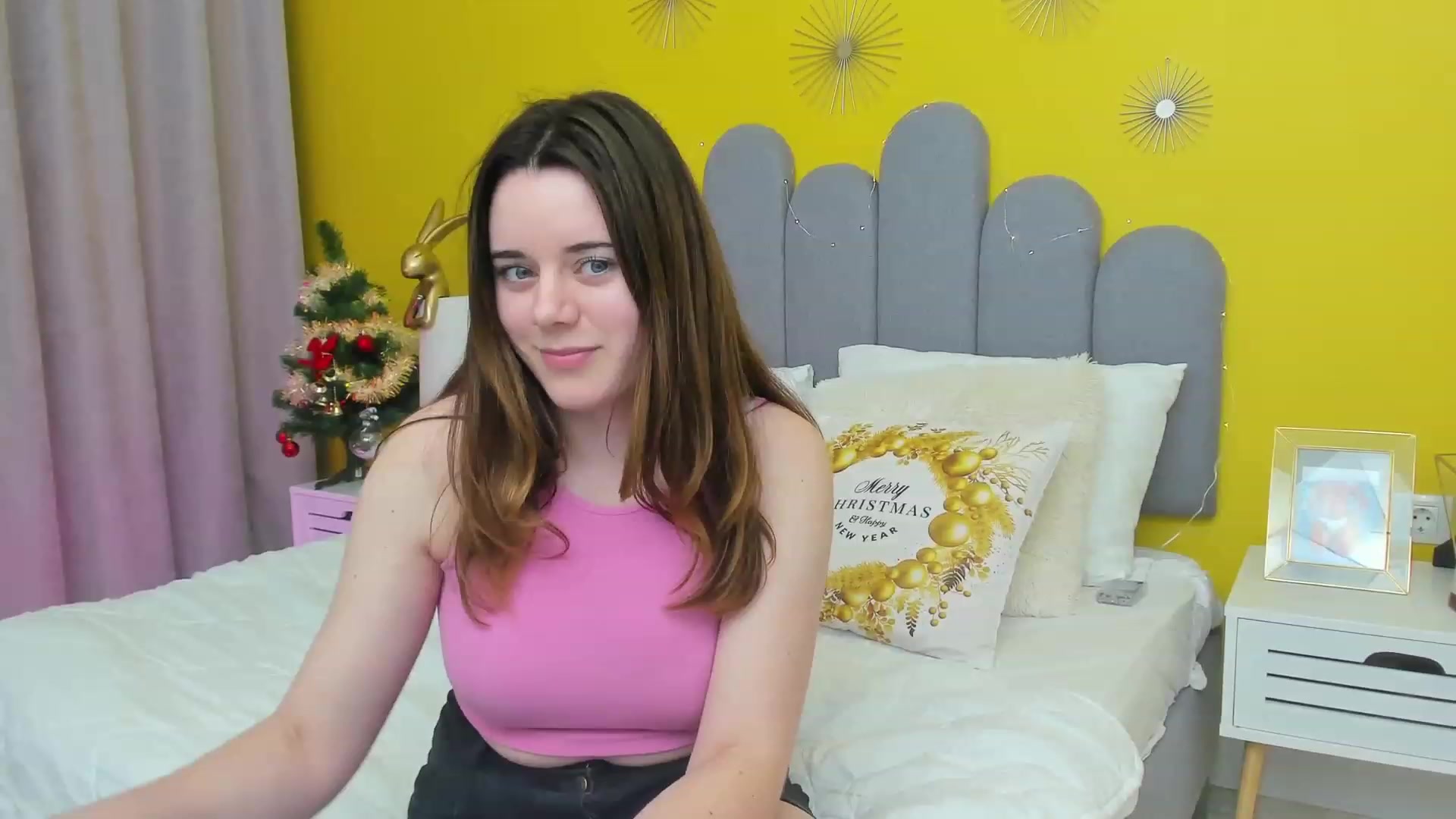 Gallery image thumbnail from JeyEvans's myfreecams stream on, 12/23/2022, 18:06 image 14 of 20