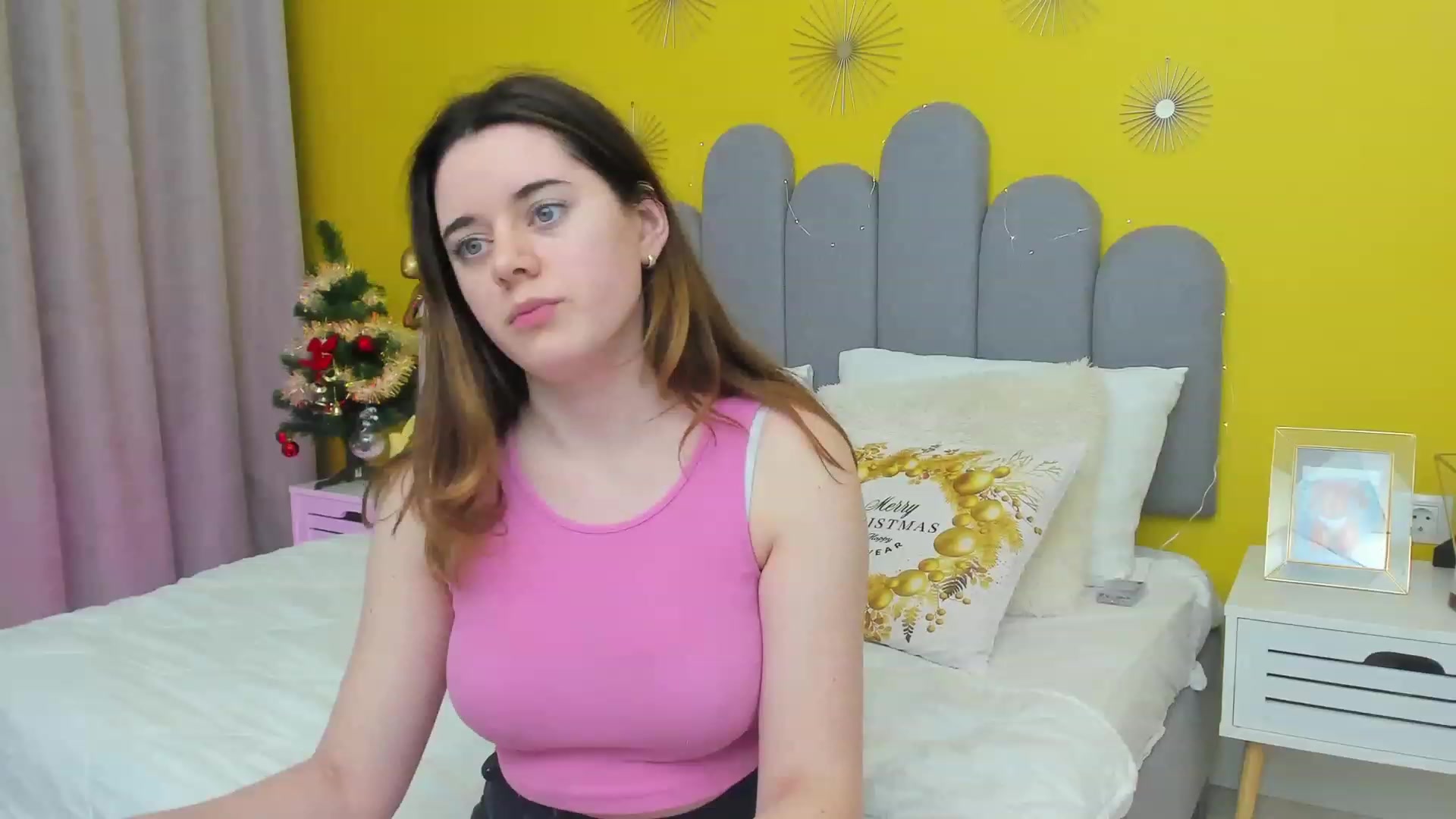 Gallery image thumbnail from JeyEvans's myfreecams stream on, 12/23/2022, 18:50 image 5 of 20