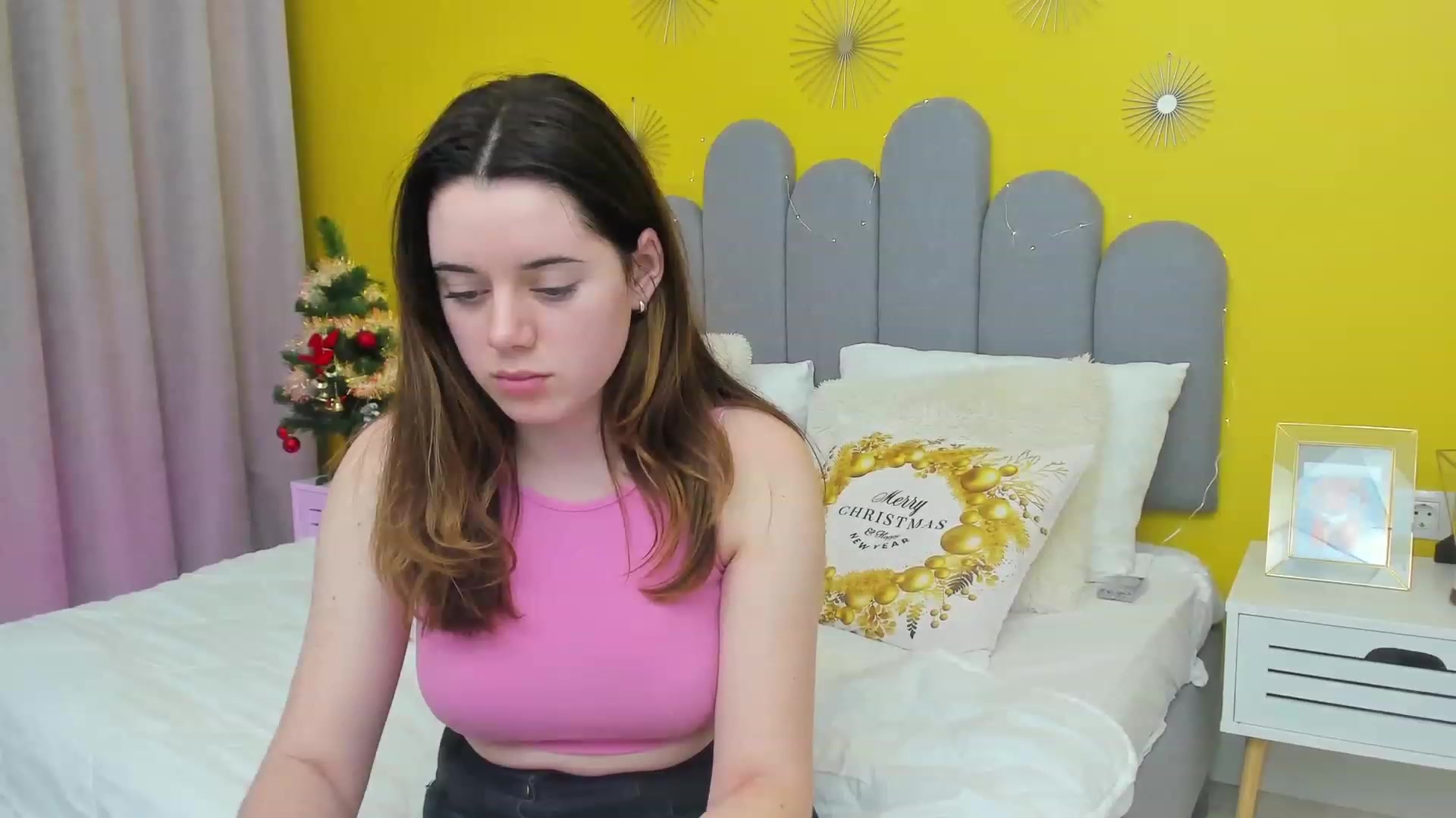 Gallery image thumbnail from JeyEvans's myfreecams stream on, 12/23/2022, 19:35 image 20 of 20