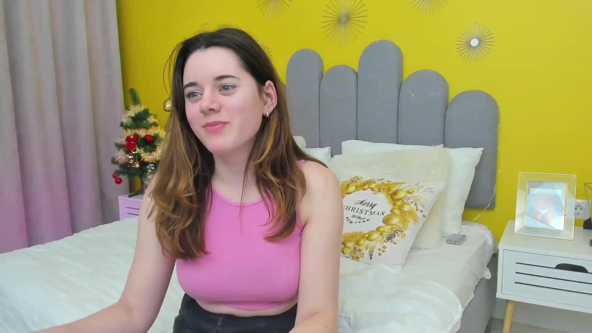 Gallery image thumbnail from JeyEvans's myfreecams stream on, 12/23/2022, 19:35 image 17 of 20