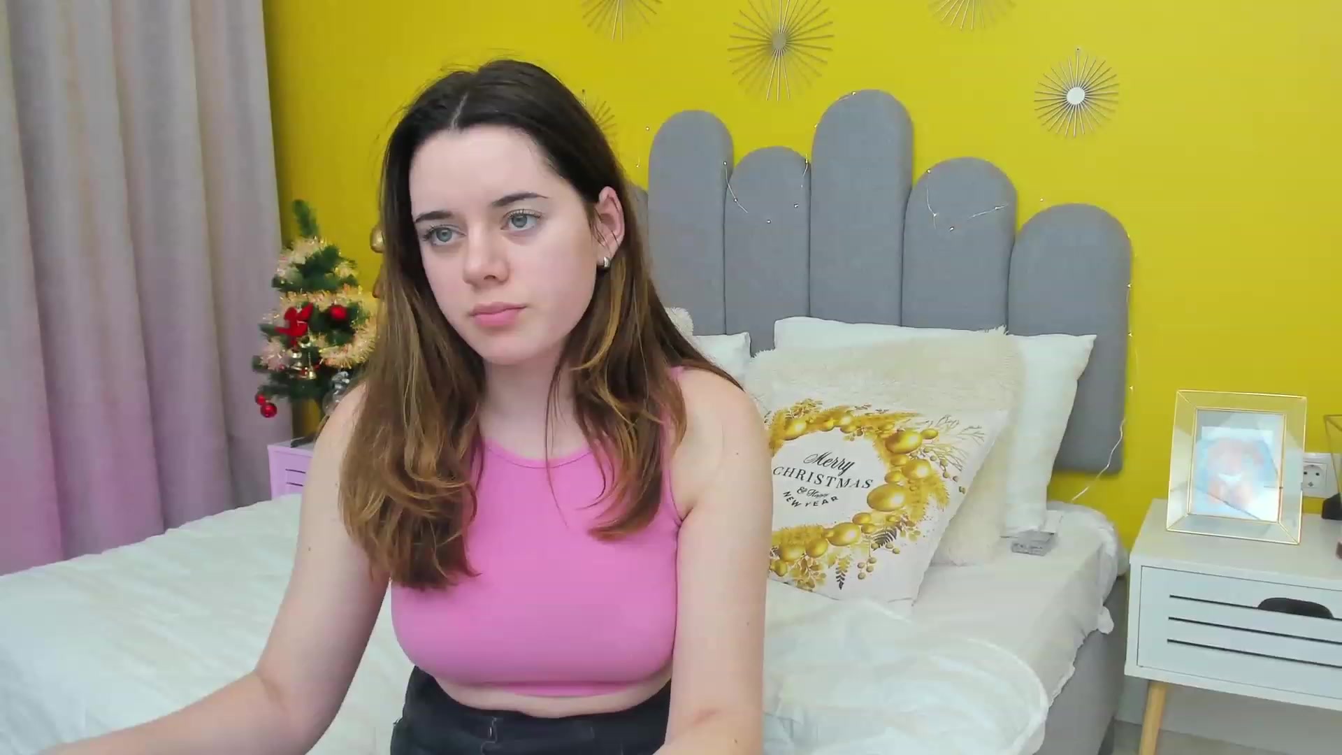 Gallery image thumbnail from JeyEvans's myfreecams stream on, 12/23/2022, 19:35 image 18 of 20