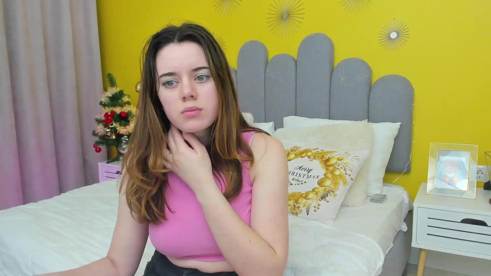 Gallery image thumbnail from JeyEvans's myfreecams stream on, 12/23/2022, 19:35 image 16 of 20