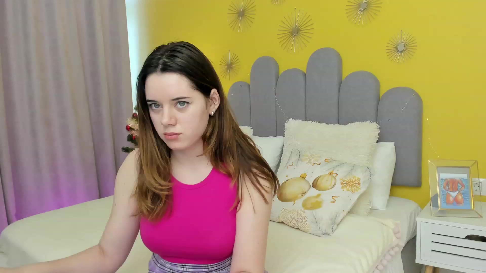 Gallery image thumbnail from JeyEvans's myfreecams stream on, 12/30/2022, 14:21 image 4 of 20