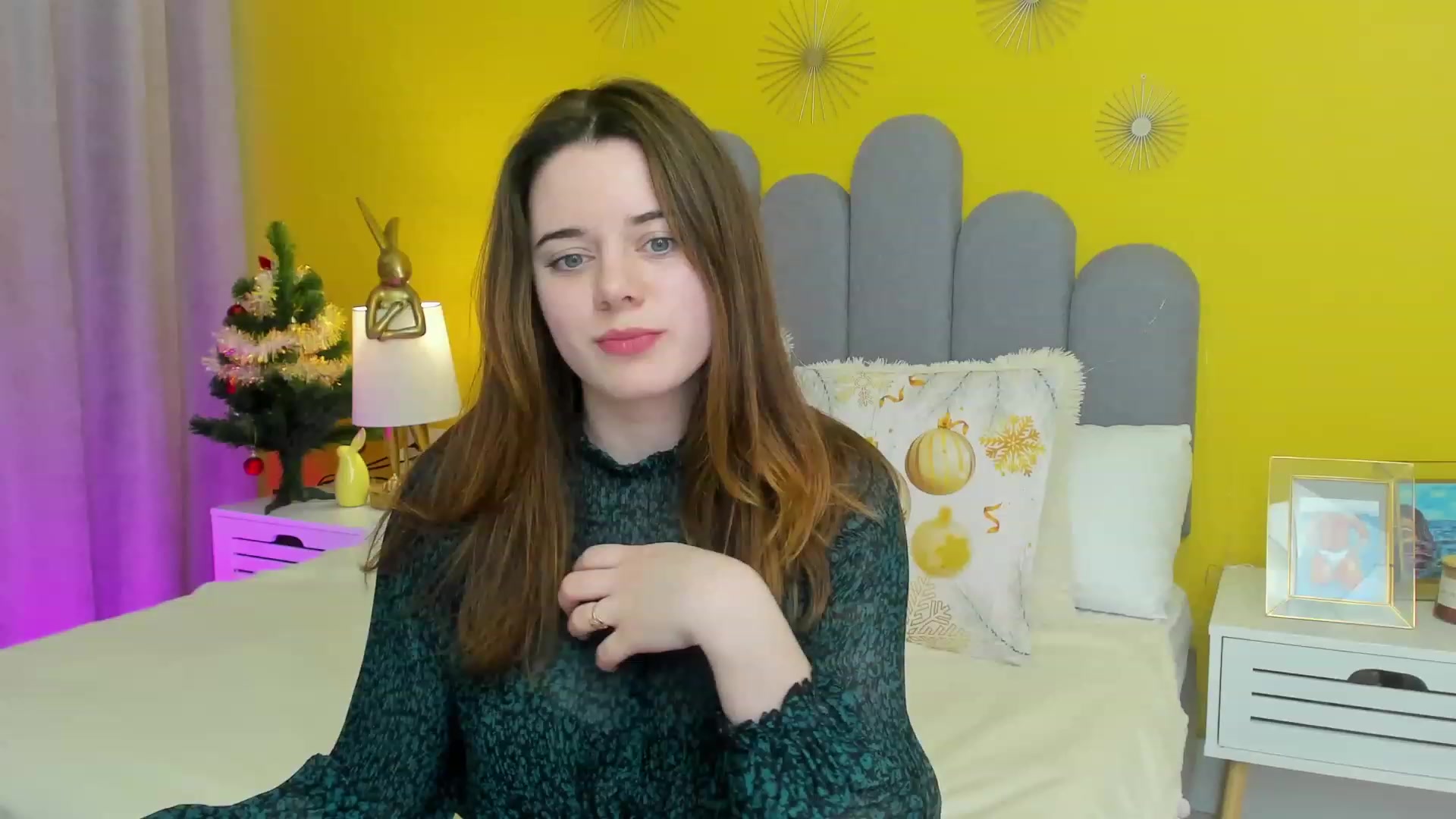 Gallery image thumbnail from JeyEvans's myfreecams stream on, 01/07/2023, 14:40 image 11 of 20