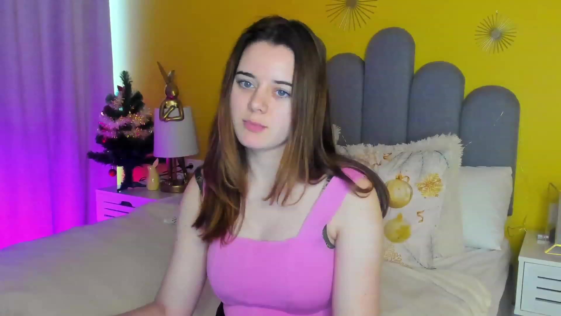 Gallery image thumbnail from JeyEvans's myfreecams stream on, 01/08/2023, 12:55 image 17 of 20