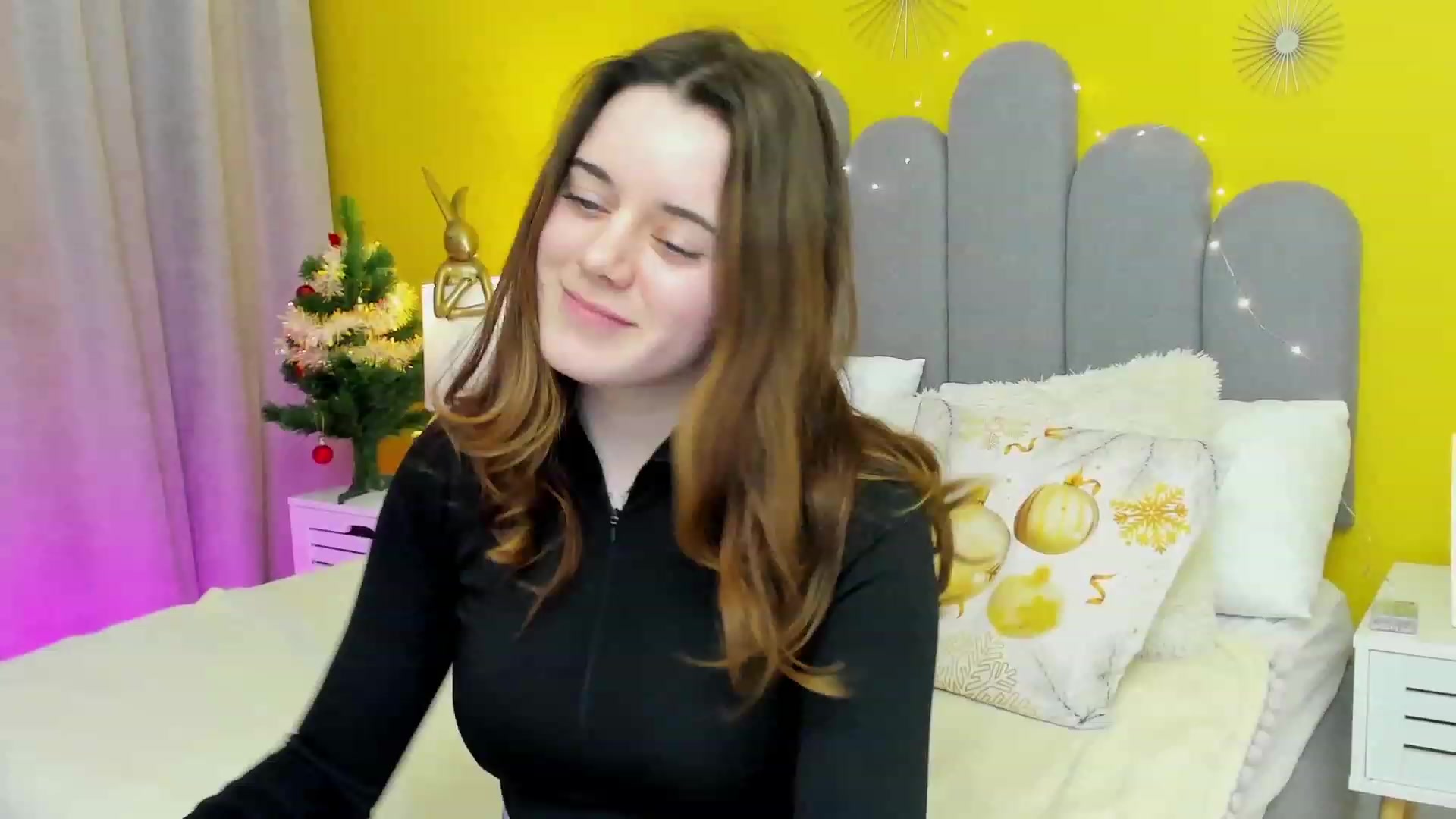 Gallery image thumbnail from JeyEvans's myfreecams stream on, 01/10/2023, 18:29 image 18 of 20