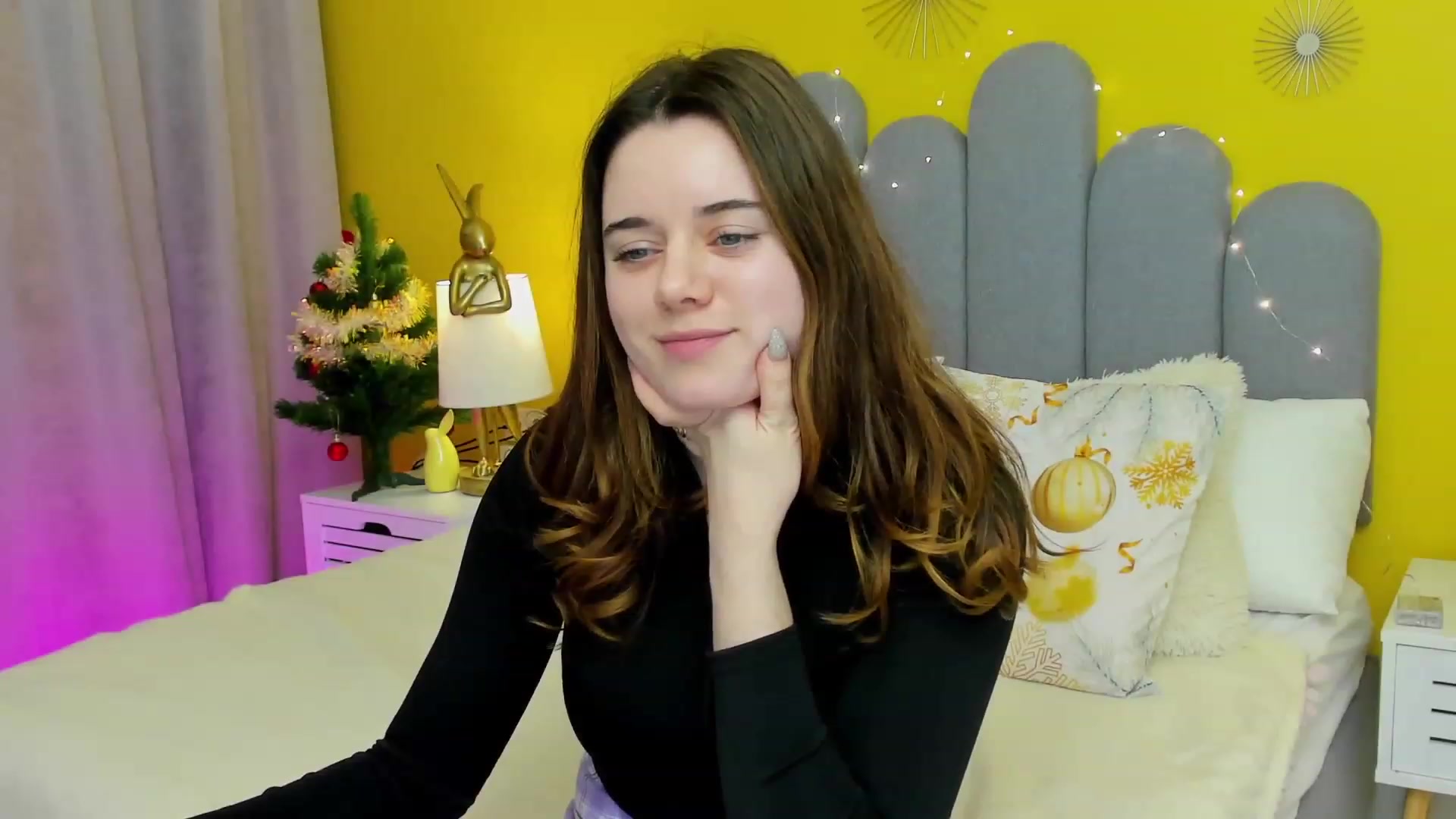Gallery image thumbnail from JeyEvans's myfreecams stream on, 01/10/2023, 19:05 image 16 of 20