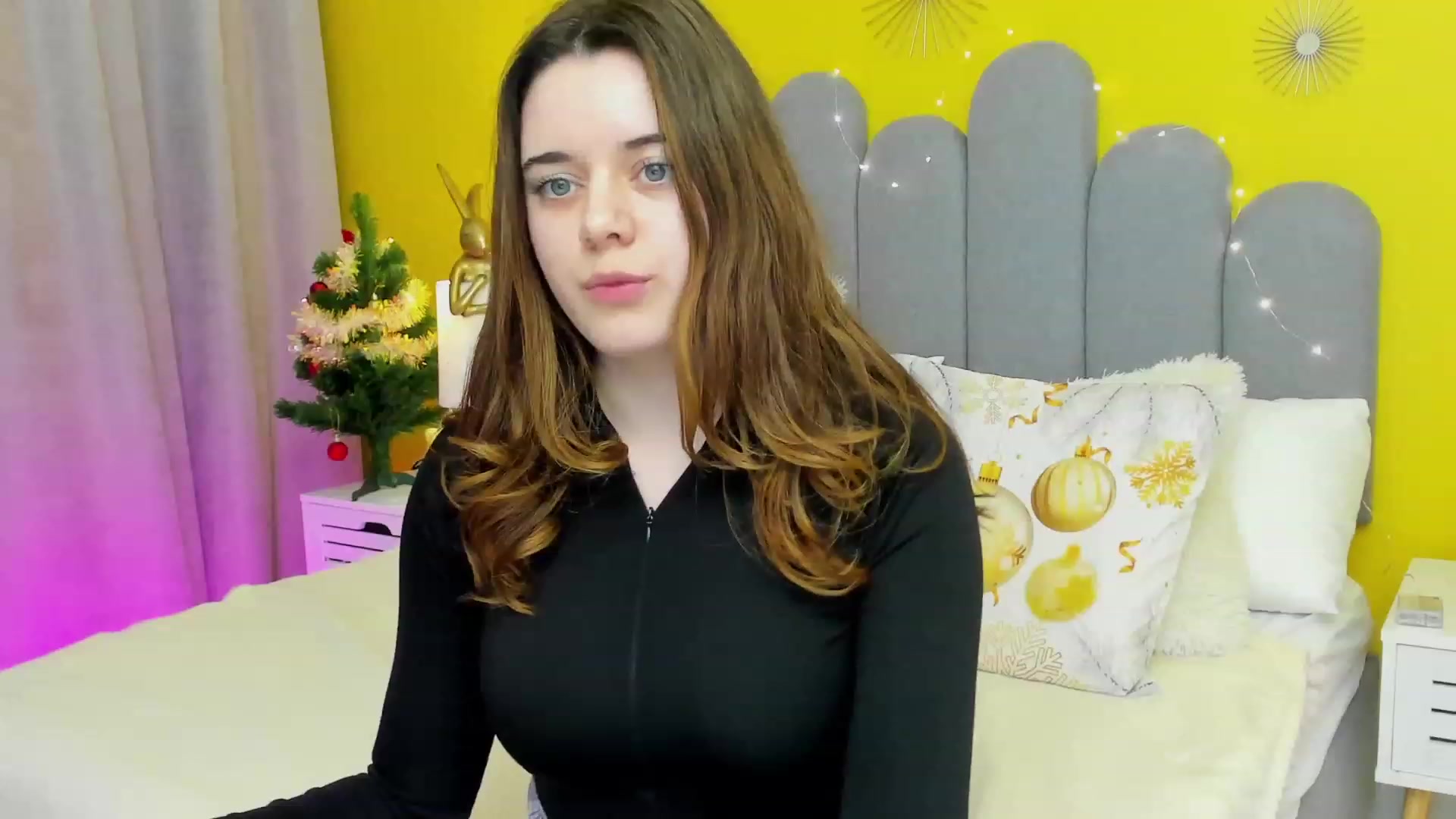 Gallery image thumbnail from JeyEvans's myfreecams stream on, 01/10/2023, 19:05 image 19 of 20