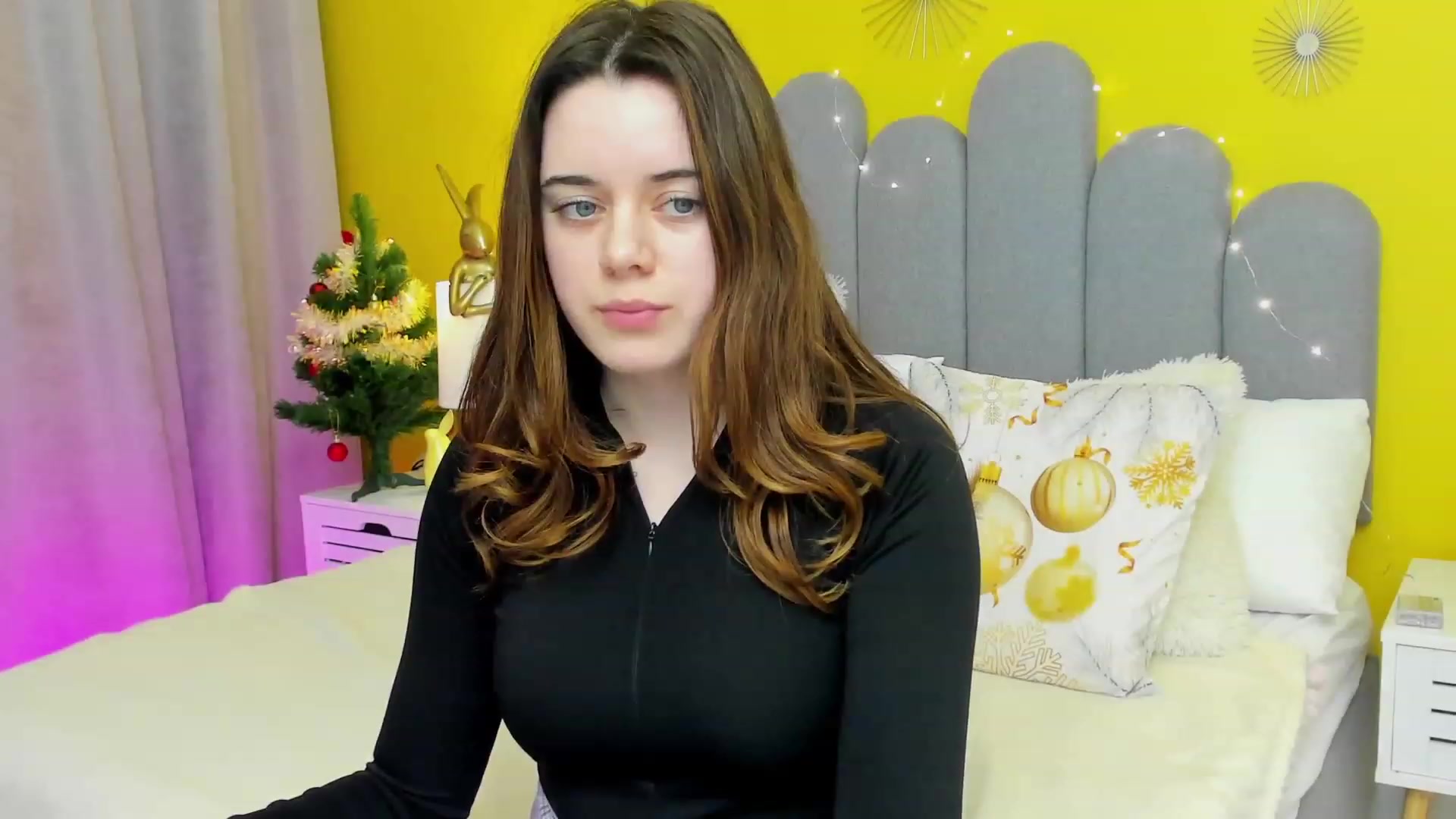 Gallery image thumbnail from JeyEvans's myfreecams stream on, 01/10/2023, 19:05 image 3 of 20