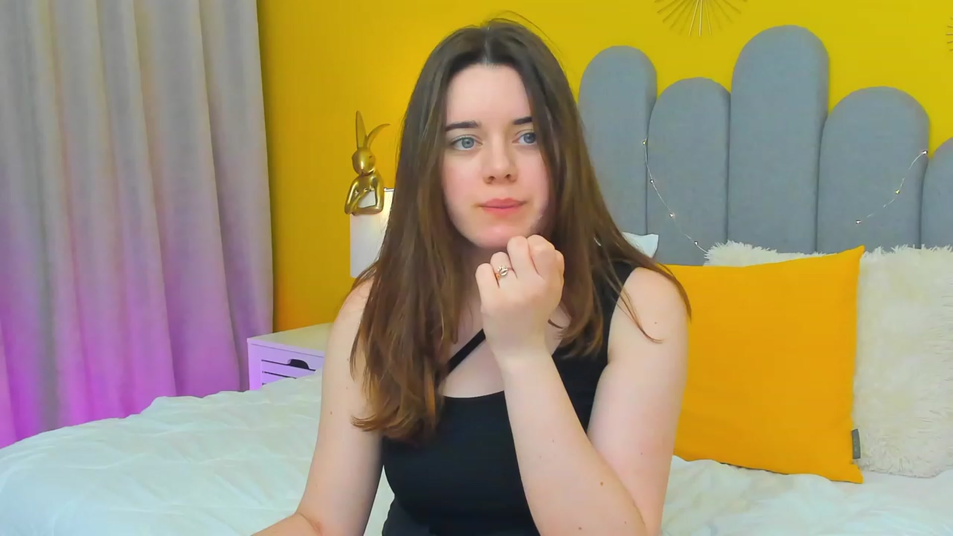 Gallery image thumbnail from JeyEvans's myfreecams stream on, 03/22/2023, 15:43 image 18 of 20