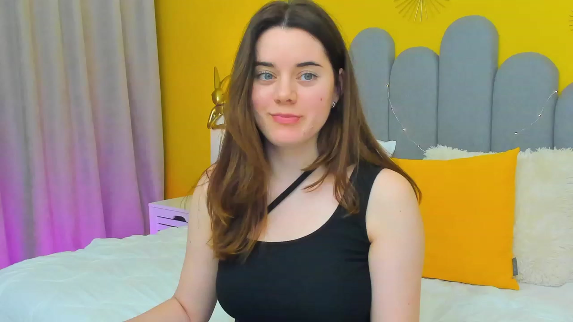 Gallery image thumbnail from JeyEvans's myfreecams stream on, 03/22/2023, 15:43 image 10 of 20