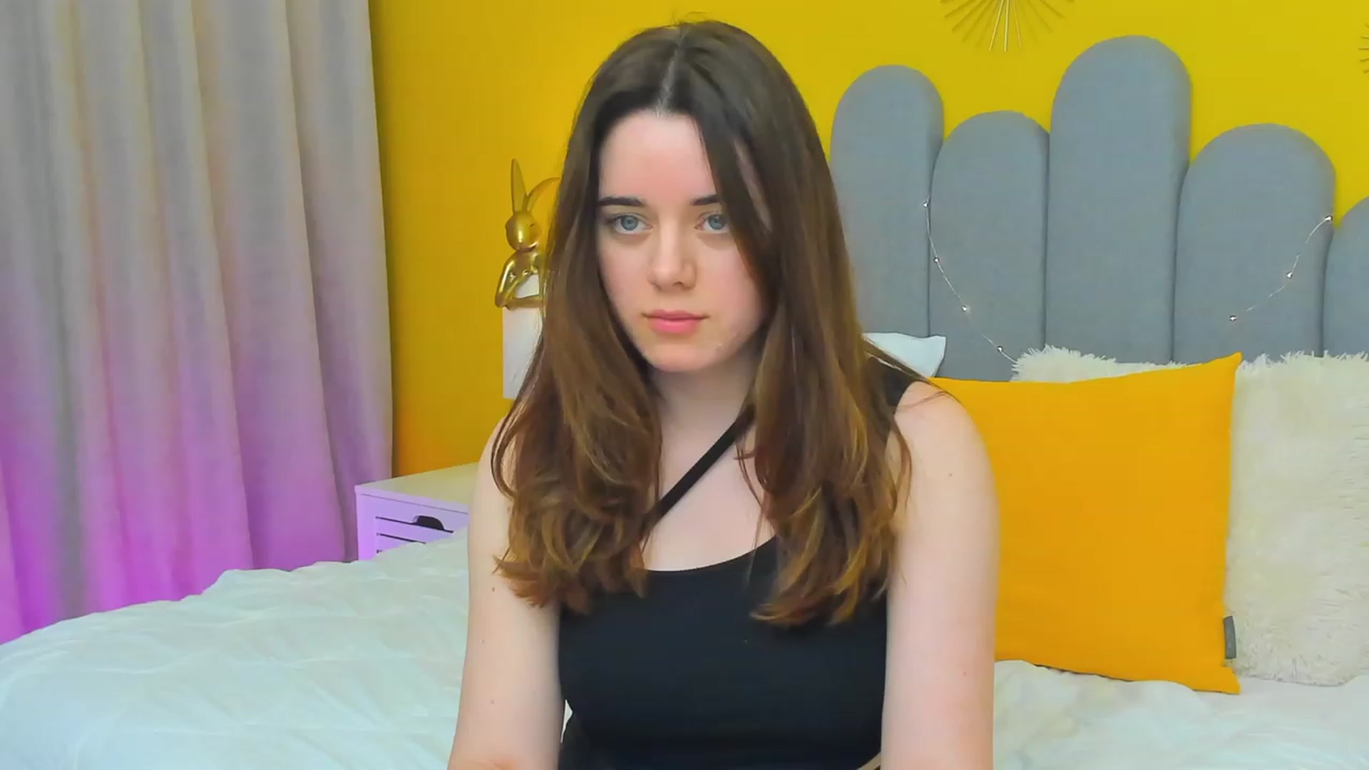 Gallery image thumbnail from JeyEvans's myfreecams stream on, 03/22/2023, 15:43 image 15 of 20
