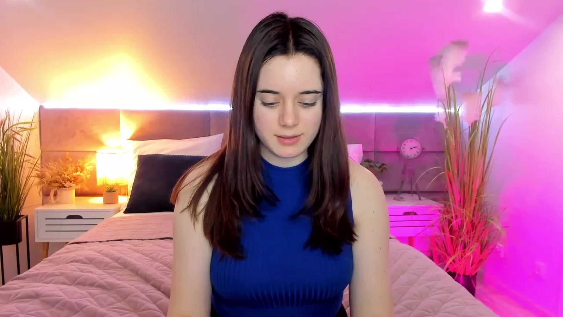 Gallery image thumbnail from JeyEvans's myfreecams stream on, 03/25/2023, 19:54 image 16 of 20