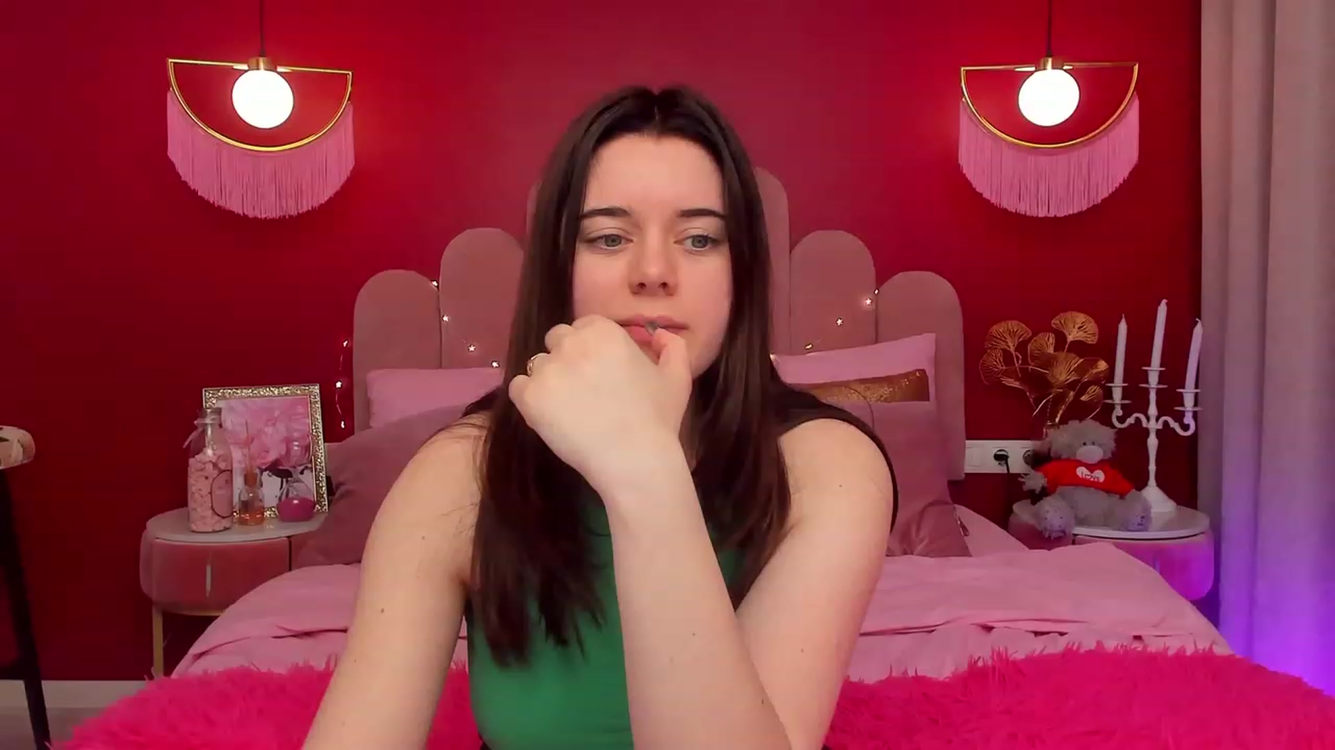 Gallery image thumbnail from JeyEvans's myfreecams stream on, 03/26/2023, 08:40 image 19 of 20
