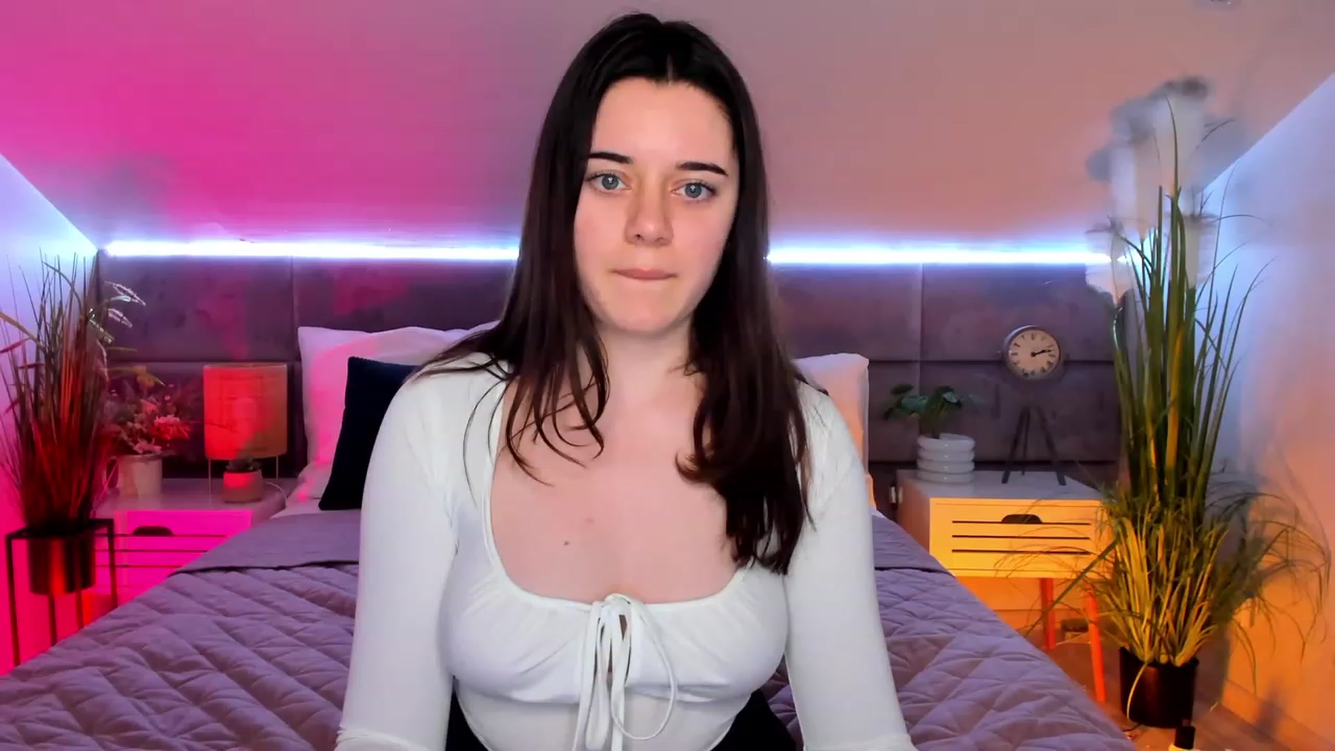 Gallery image thumbnail from JeyEvans's myfreecams stream on, 03/30/2023, 18:56 image 5 of 20