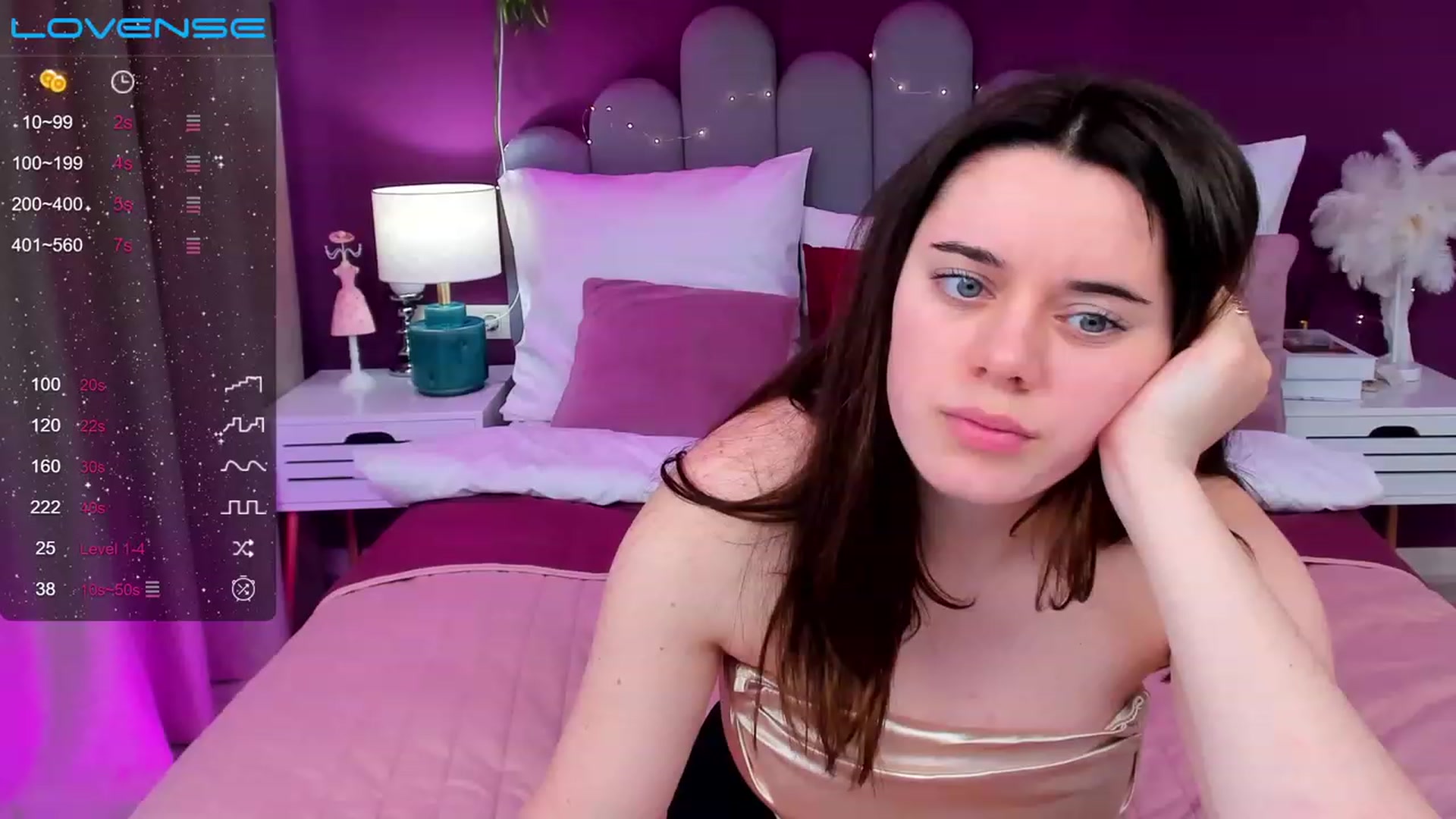 Gallery image thumbnail from JeyEvans's myfreecams stream on, 03/31/2023, 10:39 image 8 of 20
