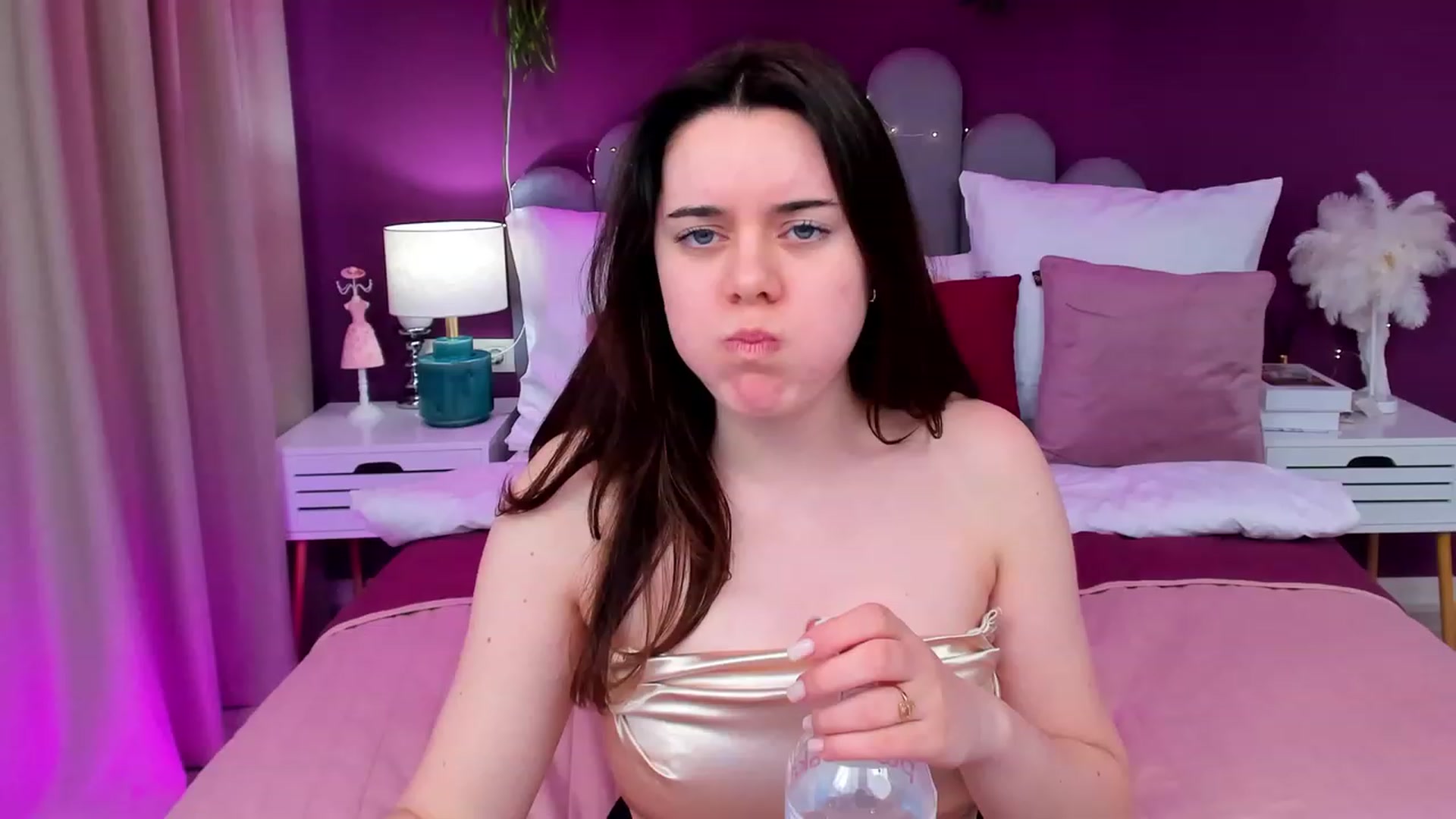 Gallery image thumbnail from JeyEvans's myfreecams stream on, 03/31/2023, 11:52 image 16 of 20