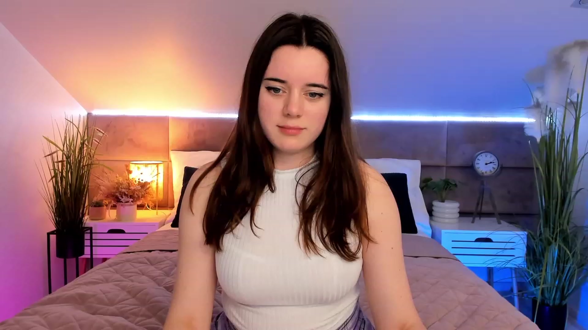 Gallery image thumbnail from JeyEvans's myfreecams stream on, 04/05/2023, 15:00 image 17 of 20