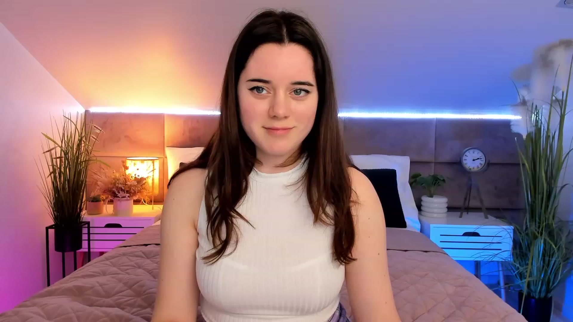 Gallery image thumbnail from JeyEvans's myfreecams stream on, 04/05/2023, 15:00 image 15 of 20