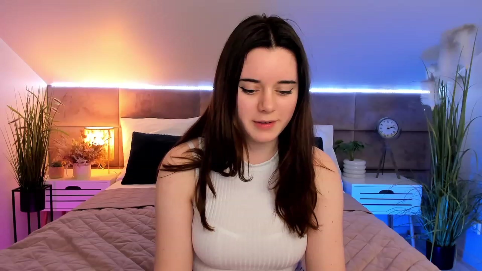 Gallery image thumbnail from JeyEvans's myfreecams stream on, 04/05/2023, 18:35 image 16 of 20